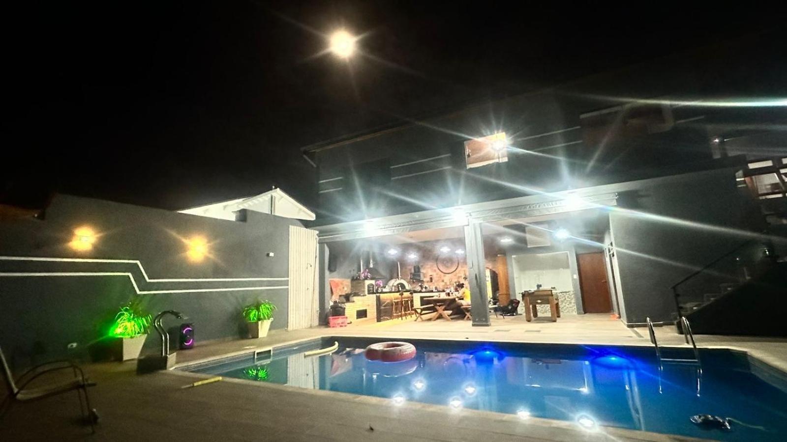 Chacara Gama Em Condominio Igarata-Sp - Jacuzzi Com Hidromassagem, Piscina E Sauna Exterior foto