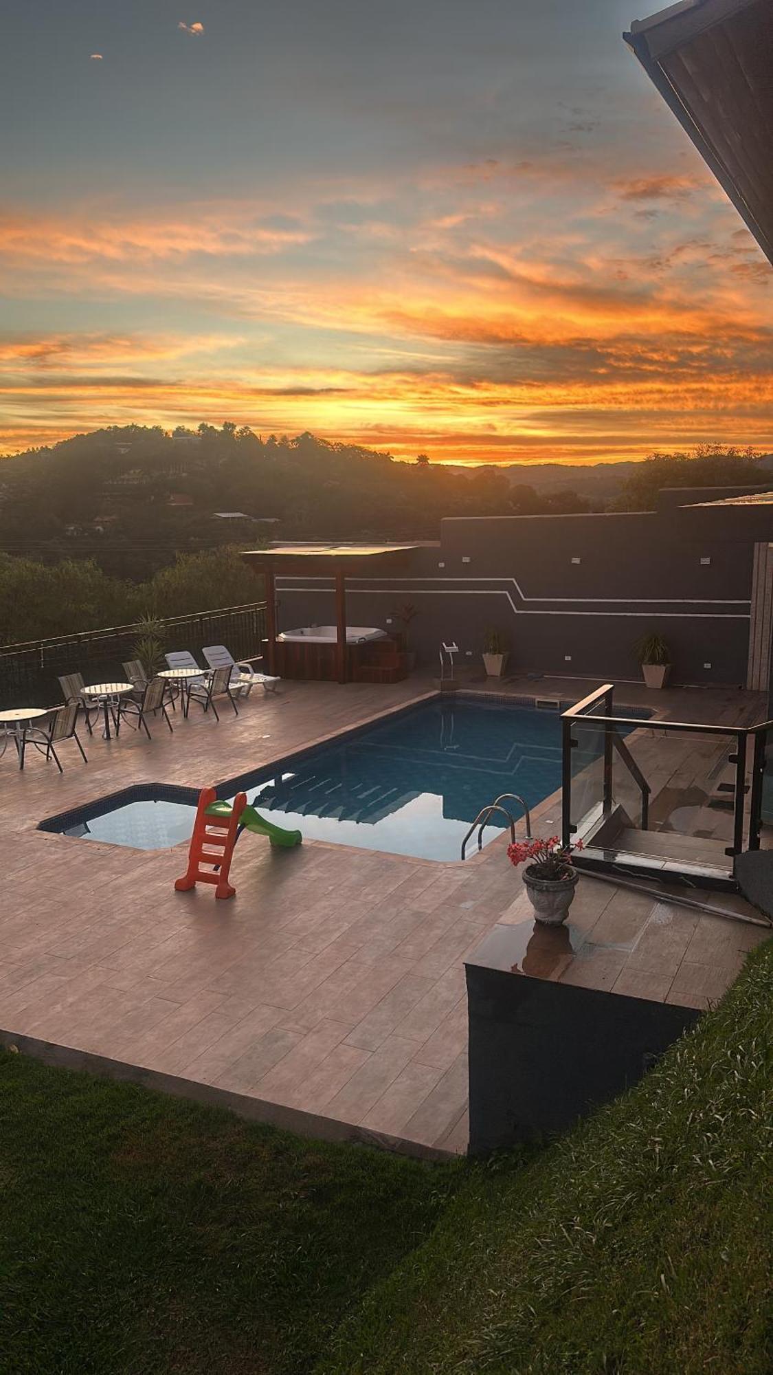 Chacara Gama Em Condominio Igarata-Sp - Jacuzzi Com Hidromassagem, Piscina E Sauna Exterior foto